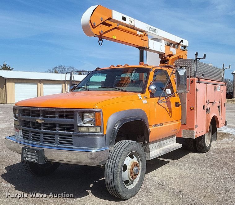 1998 Chevrolet K3500 bucket truck - DO4868