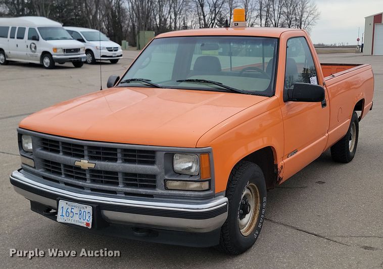 1995 Chevrolet  C1500 pickup truck - DP3417