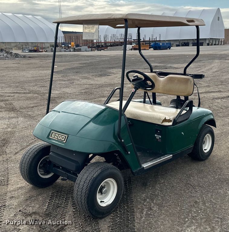 E-Z-Go golf cart - LO9509
