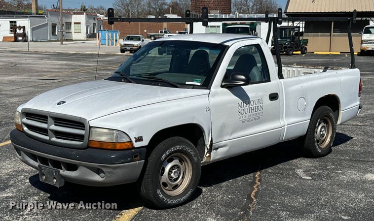 2000 Dodge Dakota pickup truck - ND9058