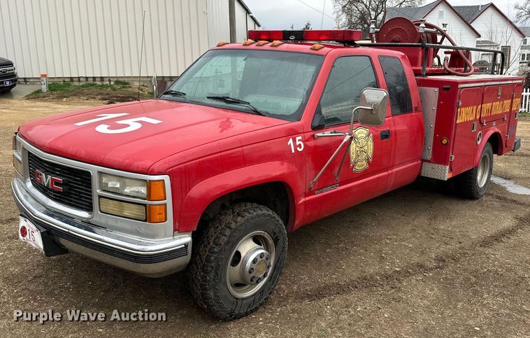 1994 GMC Sierra 3500 pumper fire truck - NJ9432