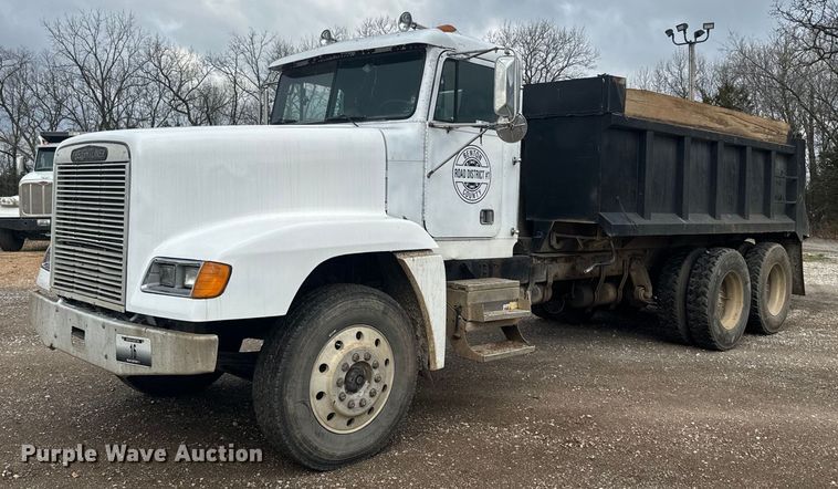 1990 Freightliner FLD dump truck - NS9528