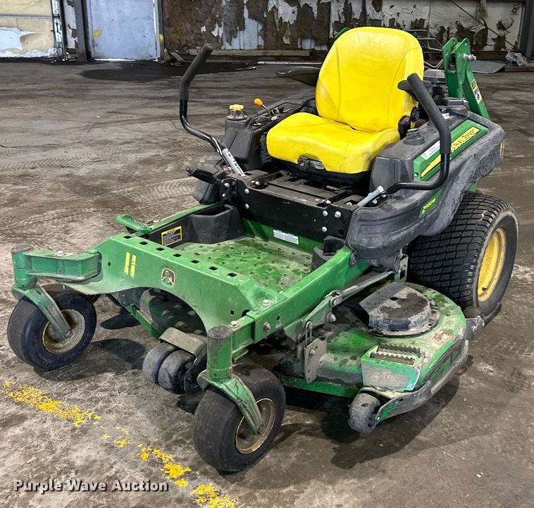 2014 John Deere Z930M ZTR lawn mower - NT9016
