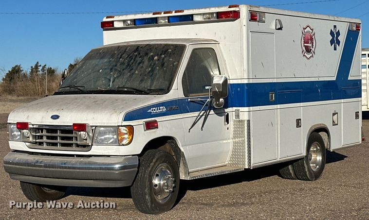 1992 Ford E350 ambulance - OA9718