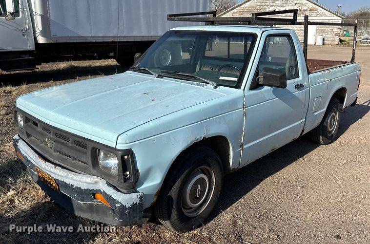 1991 Chevrolet S10 pickup truck - OI9251