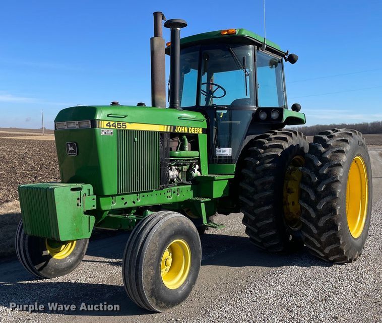 1990 John Deere  4455 tractor - DP0291