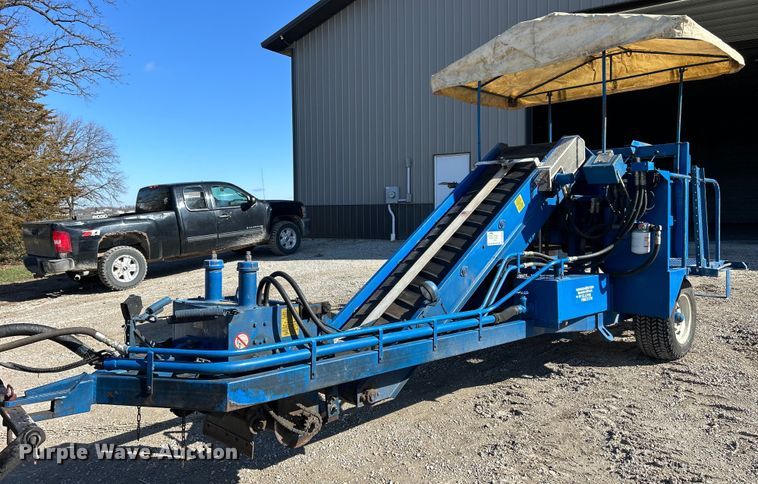 Teledyne Princeton  Winchester Quick Hitch sod harvester - DS0846