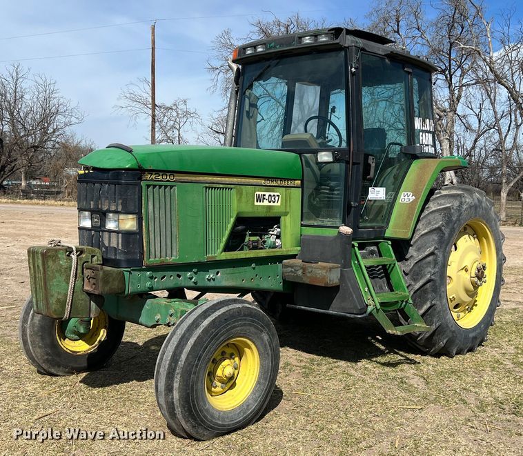 1994 John Deere 7200 tractor - DS2884