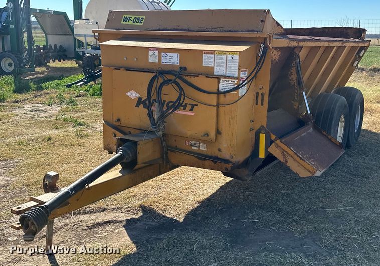 Knight Slinger 8118 manure spreader - DS2888