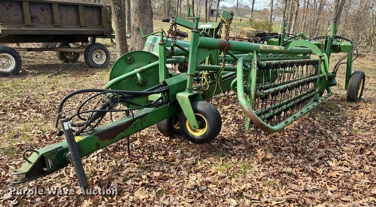 John Deere 700 hay rake - EJ6178