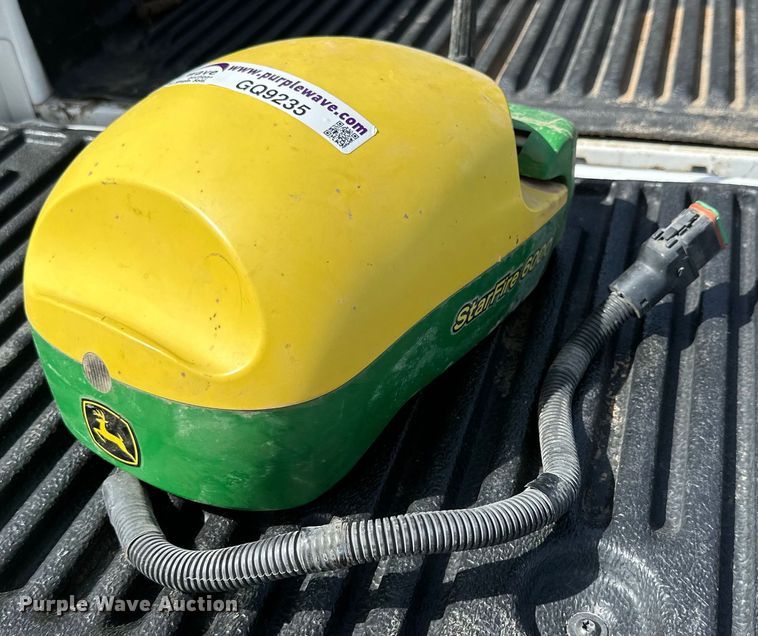 John Deere StarFire 6000 GPS receiver - GQ9235