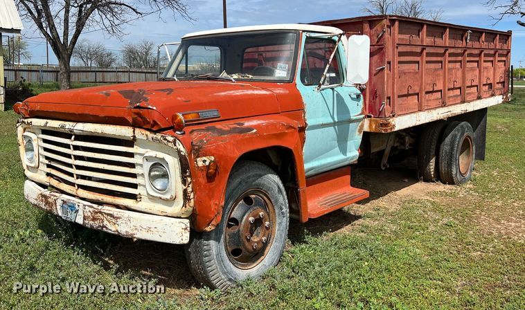 1968 Ford F600 grain truck - KV9791