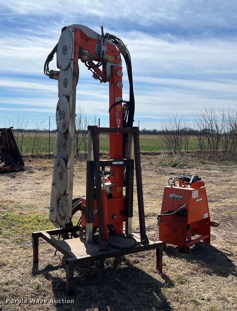 2013 Rinieri ORP B1ILR orchard pruner - KV9882