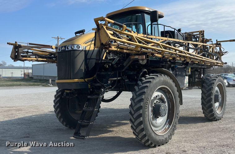 2013 RoGator RG900 sprayer - LD9356