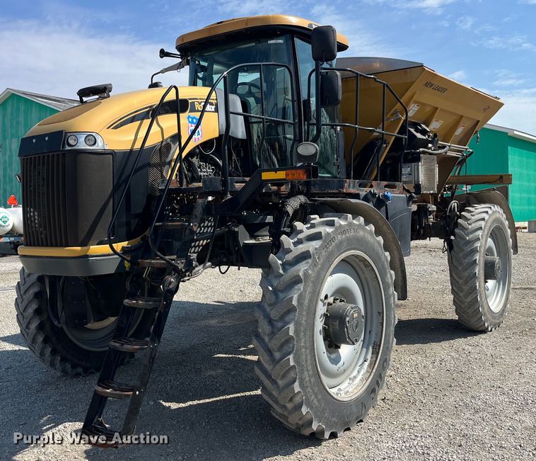 2014 RoGator RG1100 spreader - LD9358
