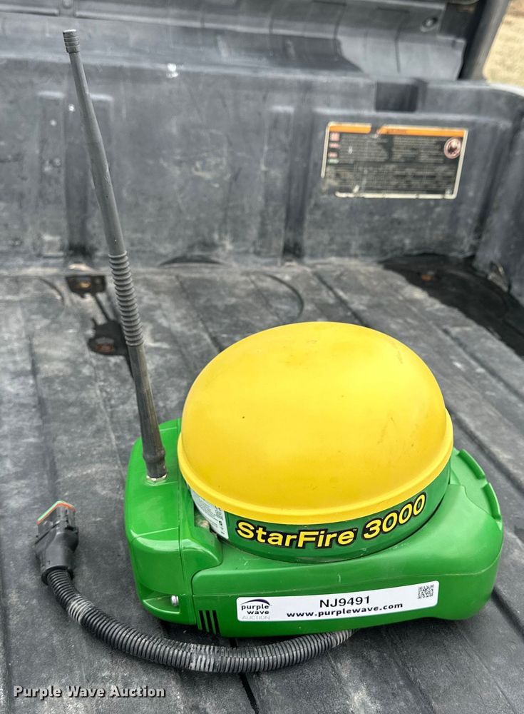 2018 John Deere StarFire 3000 GPS reciever - NJ9491