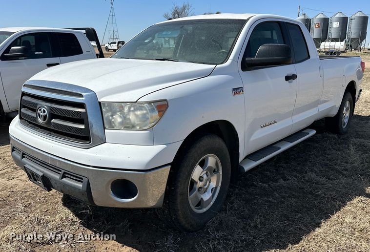 2011 Toyota Tundra Double Cab pickup truck - OI9274