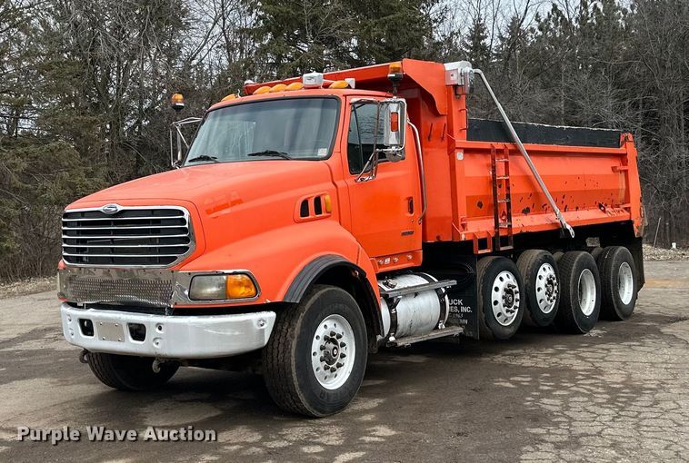 2005 Sterling LT9511 dump truck - DL7864