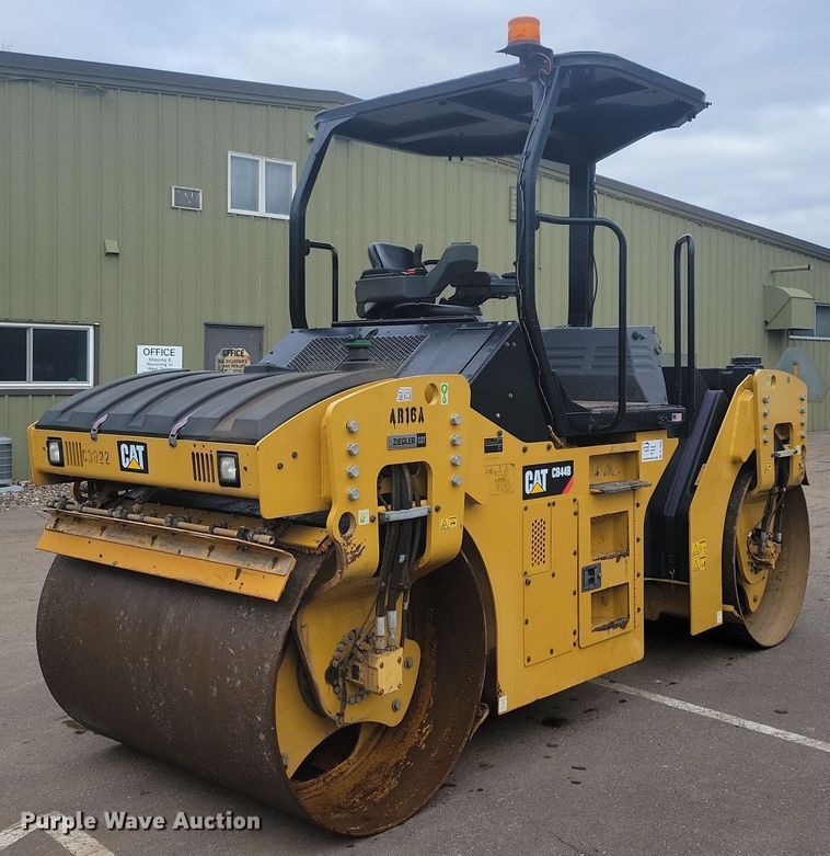 2016 Caterpillar CB44B double drum vibratory roller - DL7865