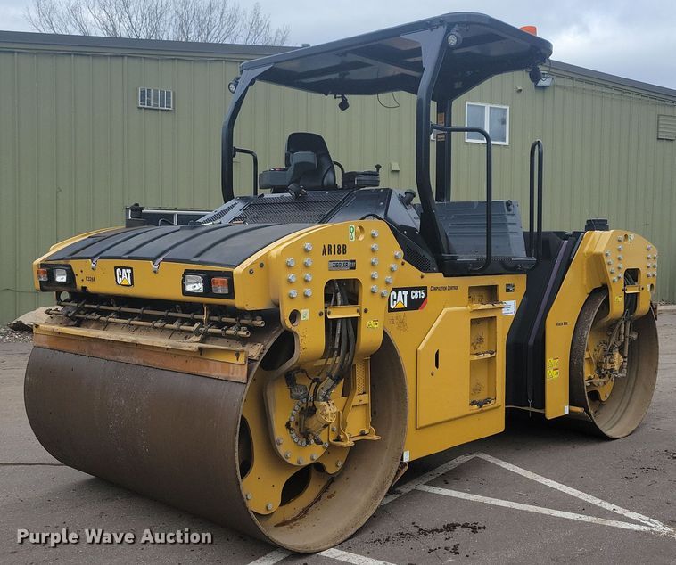 2018 Caterpillar CB15 double drum vibratory roller - DL7866