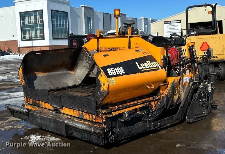 2019 LeeBoy 8510E paver - DL7888
