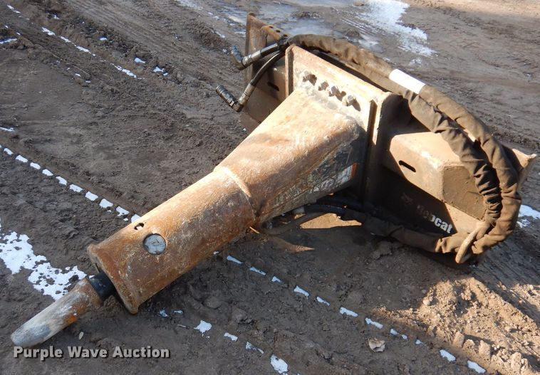 Bobcat HB980 9" L skid steer breaker - DL7937