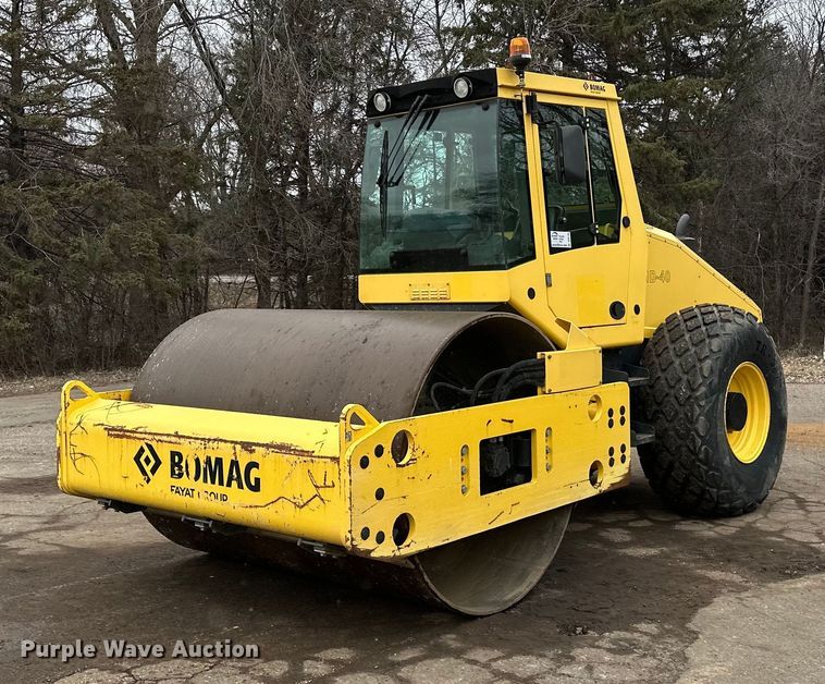 2014 Bomag BW211D-40 single drum roller - DO3186