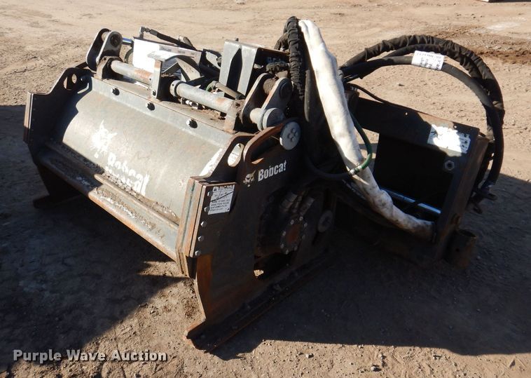 2011 Bobcat 40 Hyd Planer skid steer cold planer - DO3217