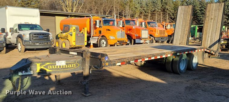 2015 Kaufman  equipment trailer - DO3275