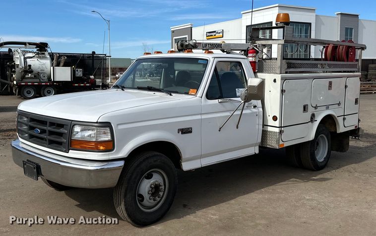 1997 Ford  F350 utility bed pickup truck - DO3295