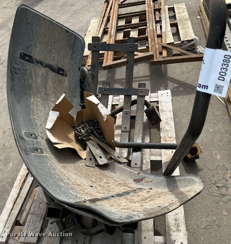 Caterpillar 140M fender kit - DO3380