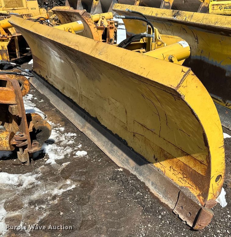 Henke 14' W wheel loader snow plow - DQ0664