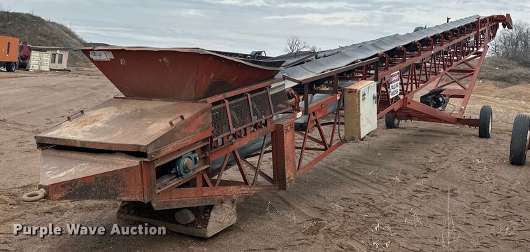 Superior  30x80 radial stacking conveyor - DQ0692