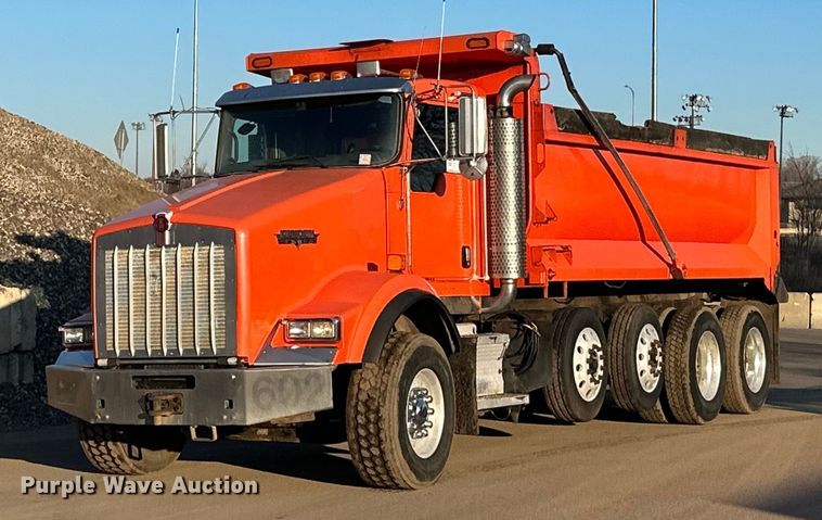 2007 Kenworth  T800 dump truck - DQ7414