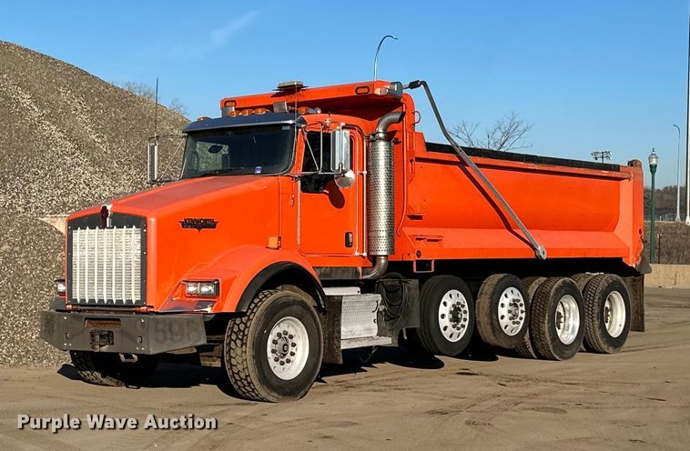 2007 Kenworth  T800 dump truck - DQ7415