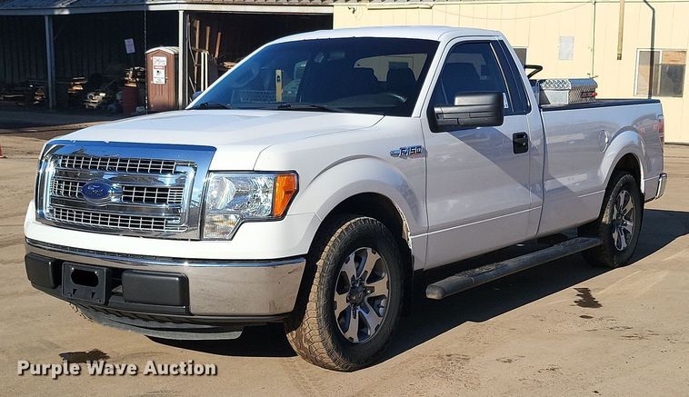 2014 Ford F150 XL pickup truck - DQ7419
