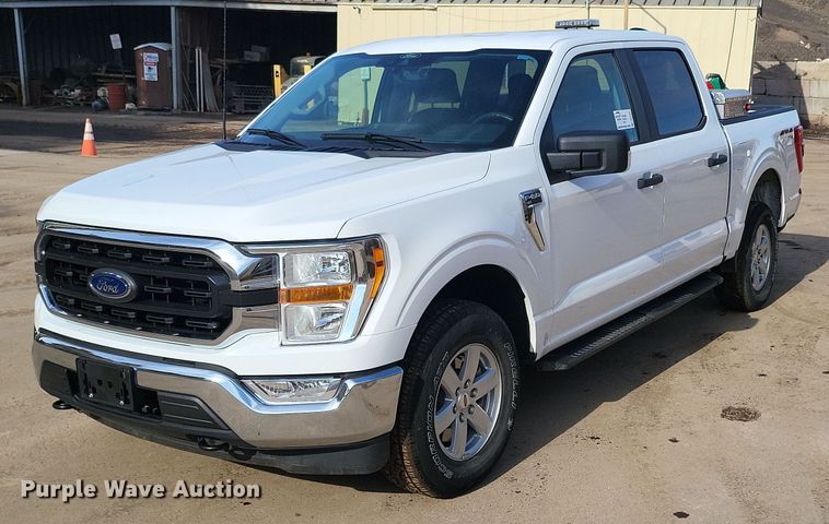 2021 Ford  F150 XLT SuperCrew pickup truck - DQ7421