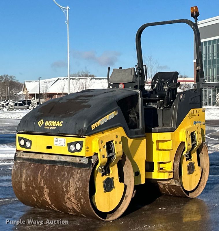 2015 Bomag BW138AD double drum vibratory roller - DQ7422
