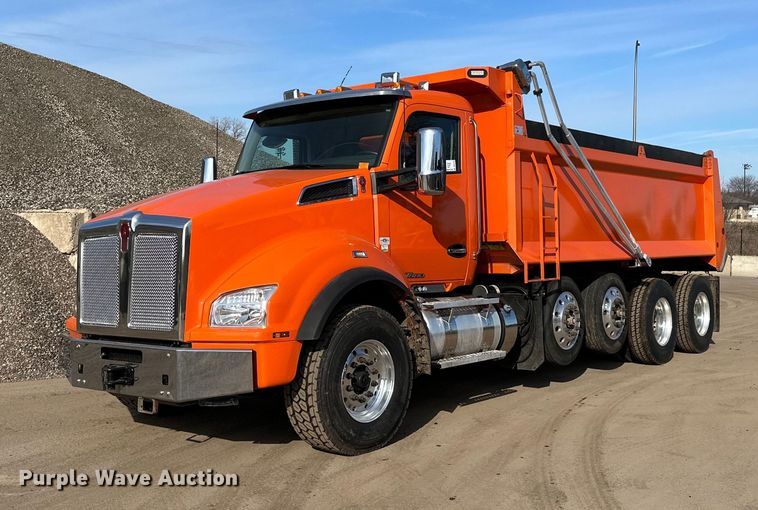 2021 Kenworth T880 dump truck - DR4254