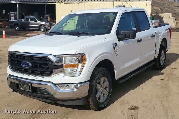 2021 Ford F150 XLT SuperCrew pickup truck - DR4261