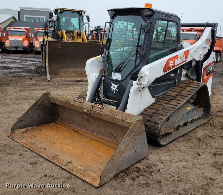 2022 Bobcat T76 tracked skid steer loader - DR4271