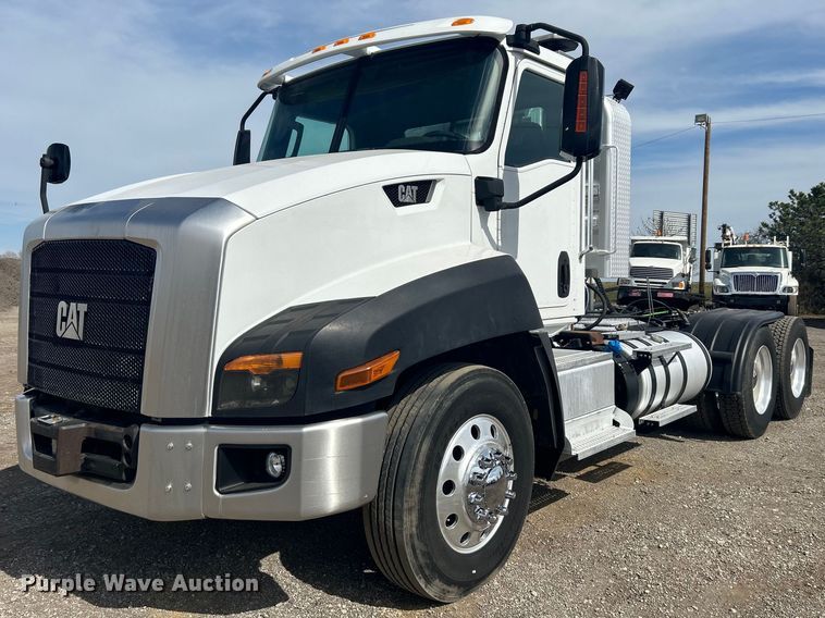 2016 Caterpillar CT660S semi truck - EG1259
