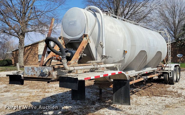 1986 Heil tank trailer - MQ9695