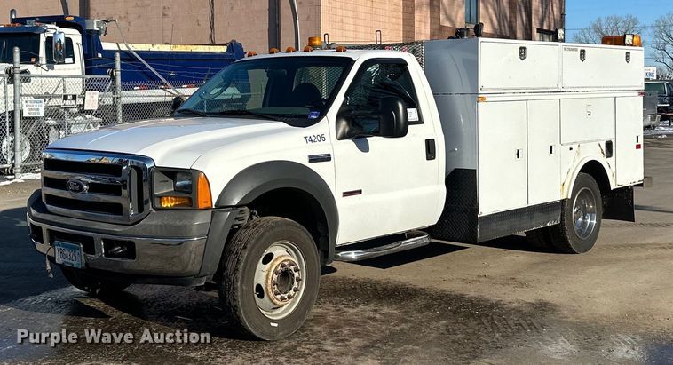 2005 Ford  F550 utility / service truck - DQ0628