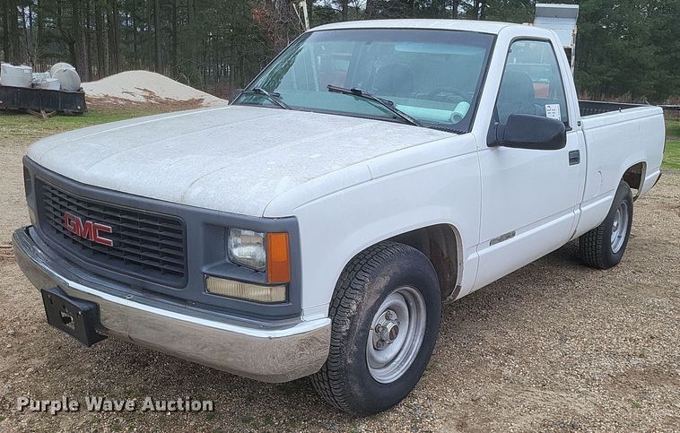 1997 GMC Sierra C1500 SL pickup truck - DO4877