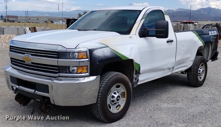 2015 Chevrolet Silverado 2500HD pickup truck - DP3342