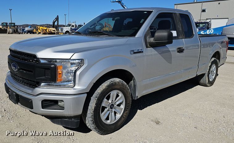 2018 Ford F150 XL SuperCab pickup truck - DQ8597