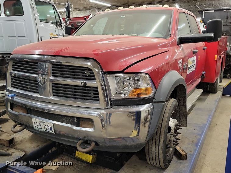 2011 Dodge Ram 5500HD Crew Cab utility / service truck - DR7970