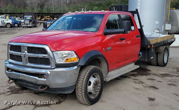 2011 Dodge Ram 5500HD Crew Cab flatbed truck - DR7975