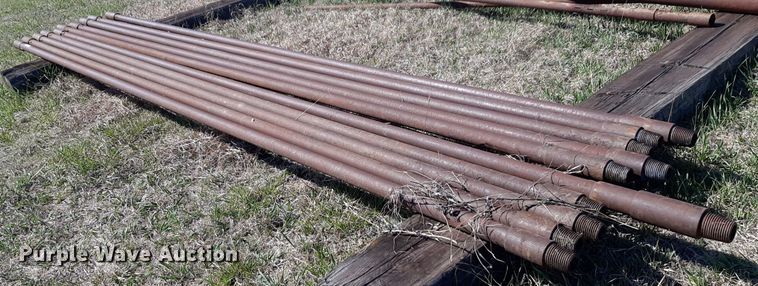 (10) joints of 20' L x 2 7/8"  diameter drill pipe - DV9914